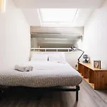 Sleep & Stay- Luxury Floor With Terrace Apartament
