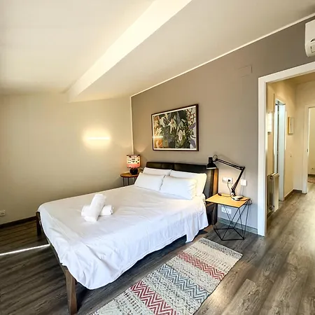 Sleep & Luxury Floor With Terrace 아파트 *